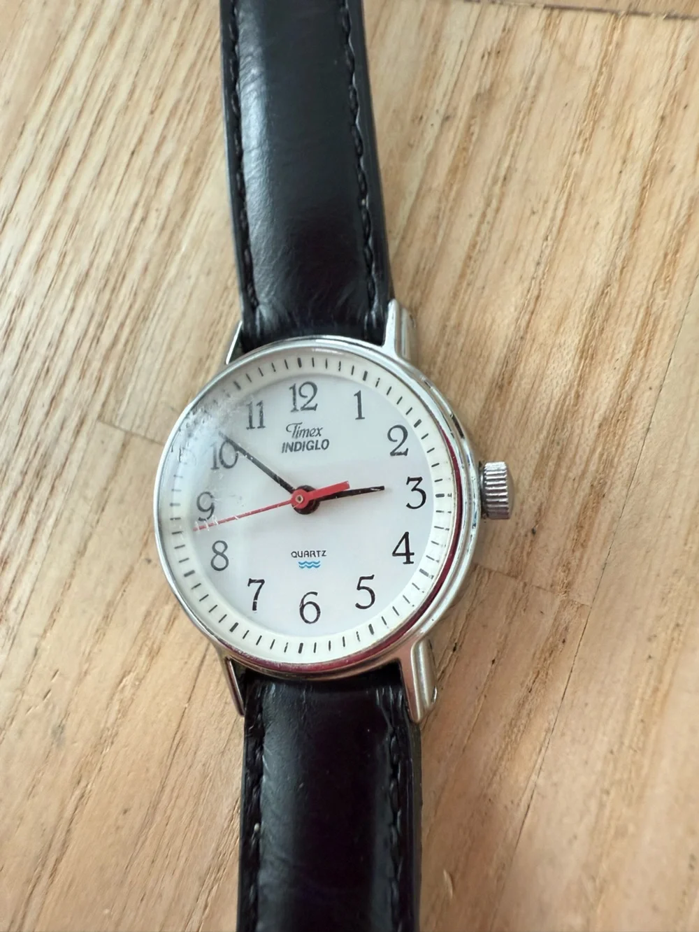 Vintage Timex ladies black leather watch NEW BATTERY